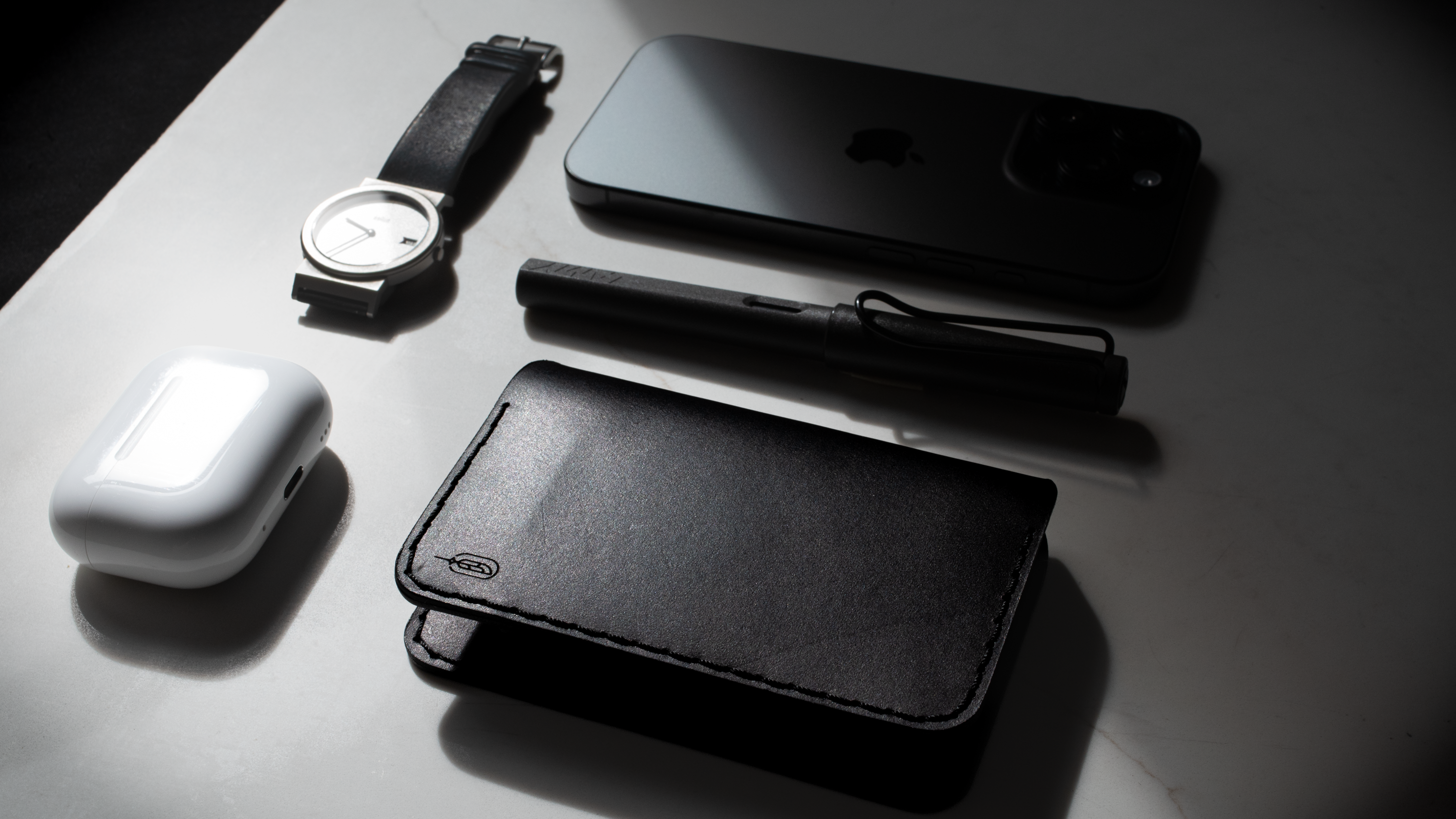 The Aspen - Vertical Wallet